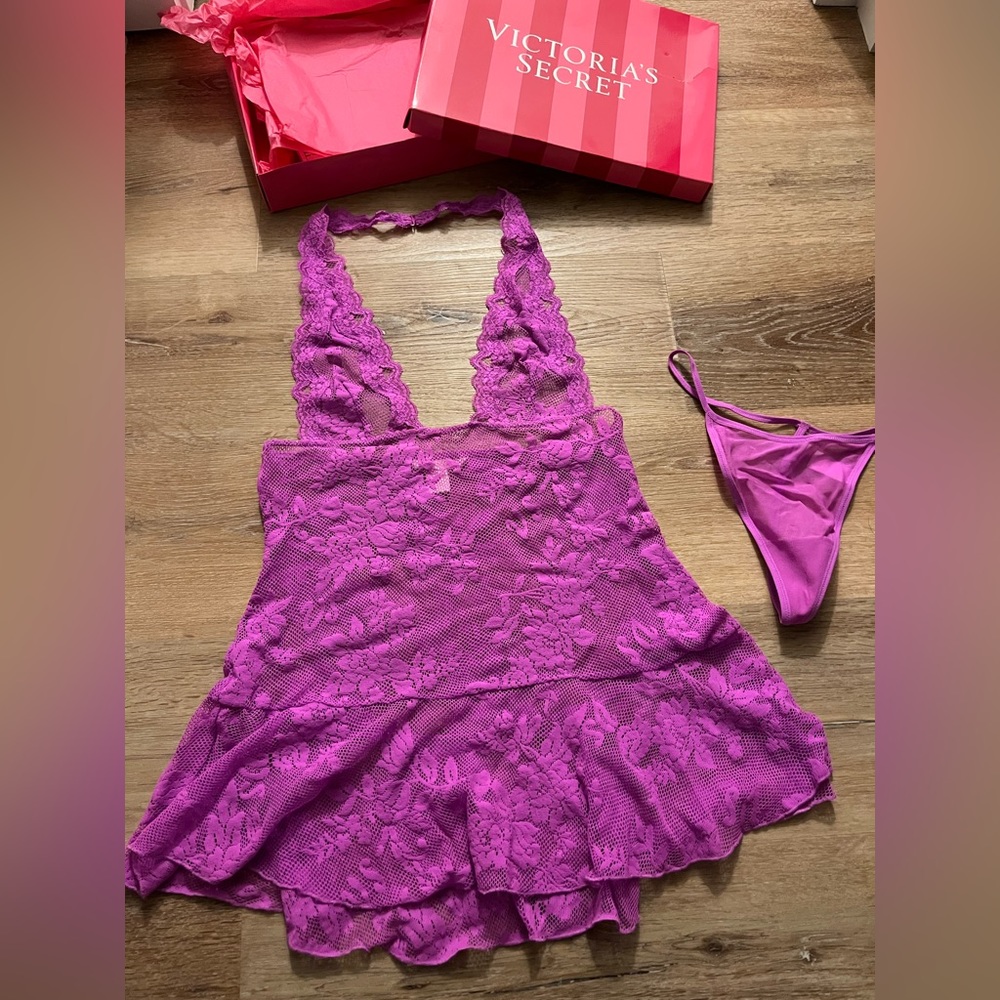 NEW Victorias Secret Hot Pink Lingerie Set